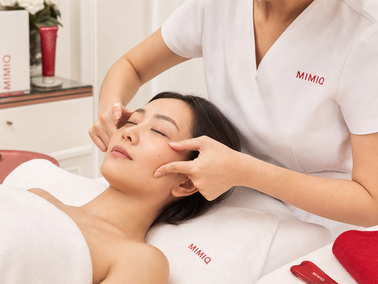 MIMIQ Bangkok mid-face workout treatment lifting cheekbones and releasing jaw tension